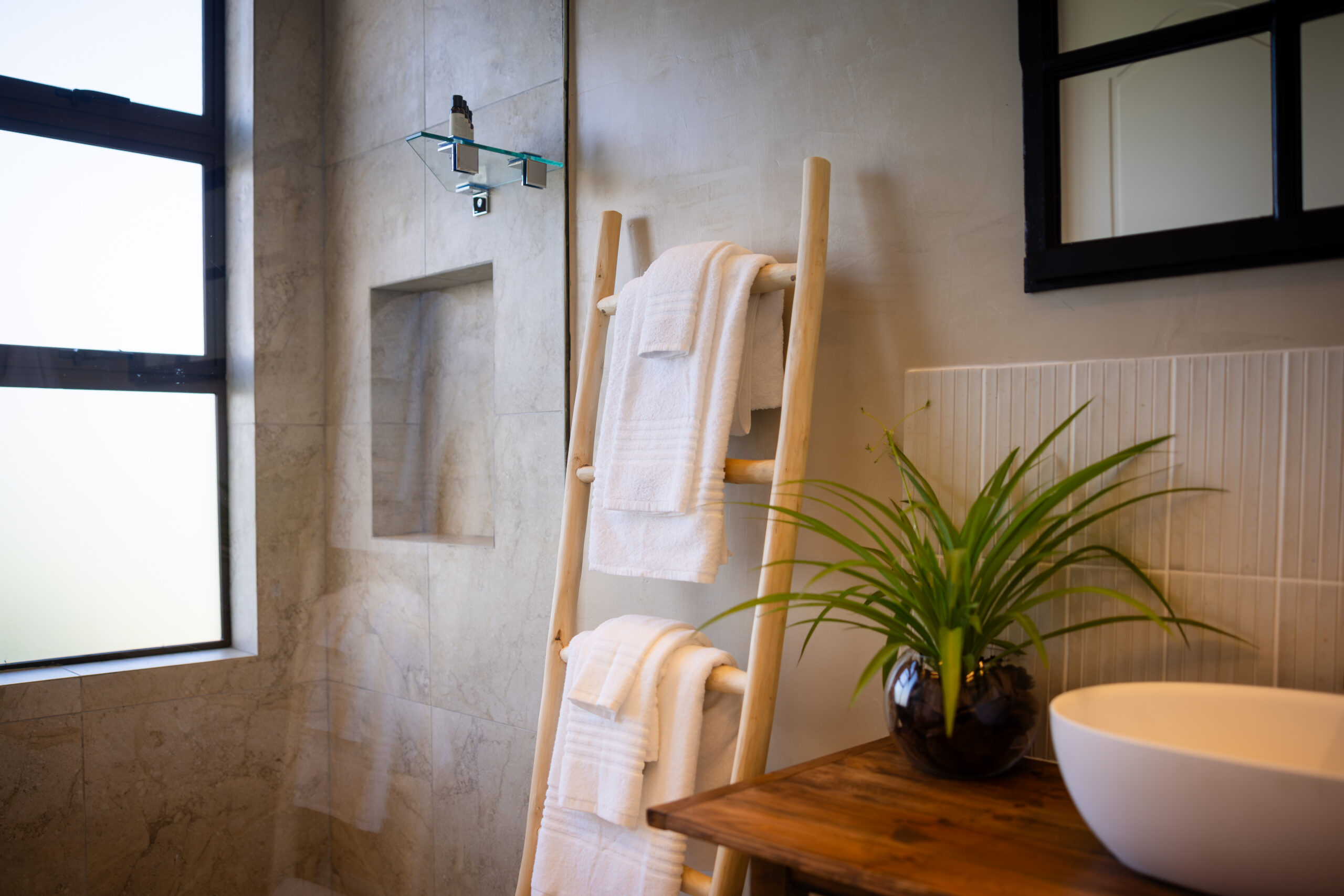 Shower bathroom in Cottage Two